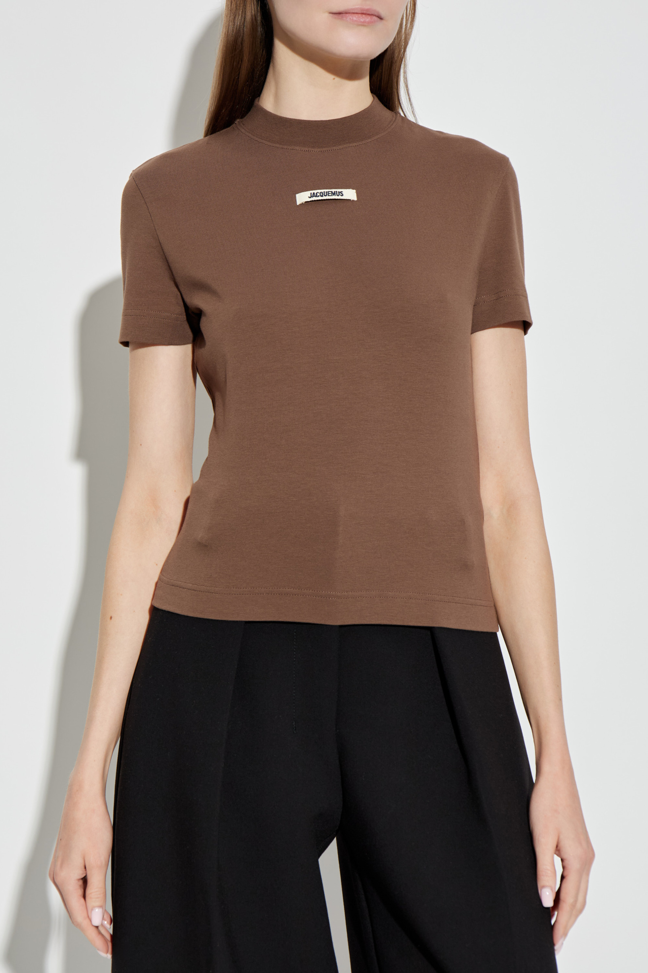 JACQUEMUS トップス Brown T-shirt with logo patch Jacquemus - Vitkac AS